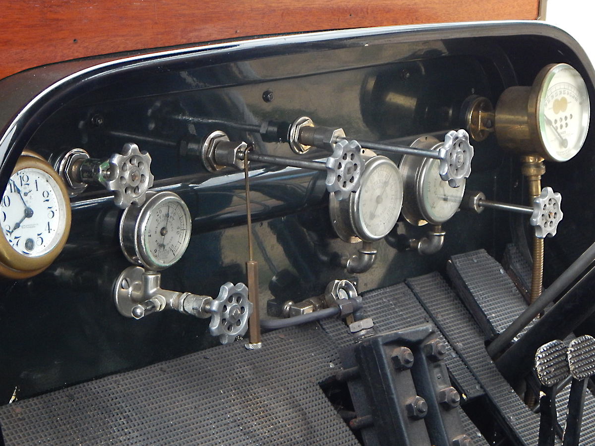 1910 Stanley Steamer